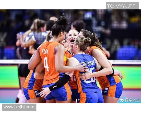 中国女排迎战美国队央视直播盛况回顾与精彩瞬间分析 中国女排迎战美国队央视直播盛况回顾与精彩瞬间分析