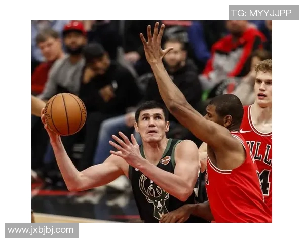 公牛队与雄鹿的激烈对决谁能在这场NBA大战中笑到最后