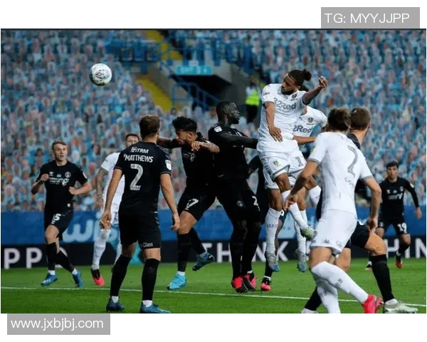 利兹联队主场迎战雷丁队期待激烈对决与精彩进球瞬间 利兹联队主场迎战雷丁队期待激烈对决与精彩进球瞬间